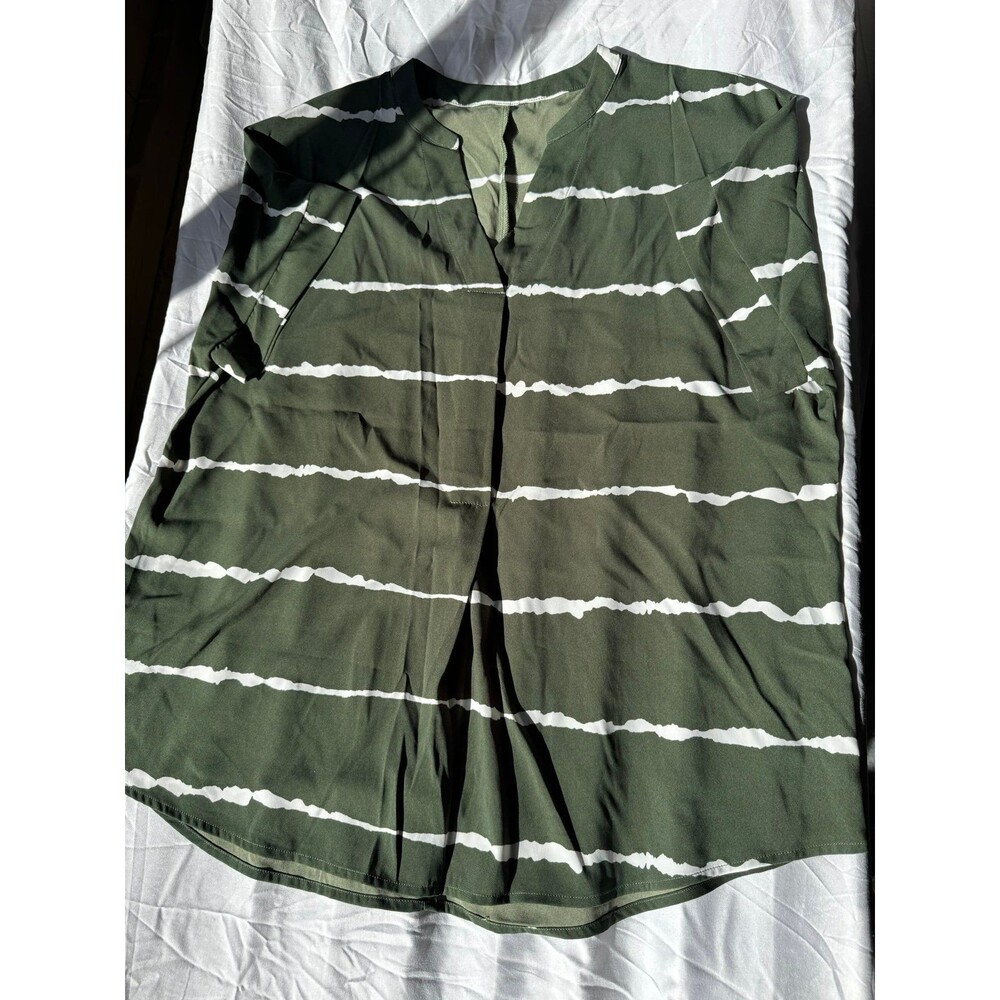 Women’s Army green and white short sleeve blouse